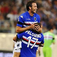 Джанпаоло Паццини и Анджело Паломбо (Сампдория) празднуют гол в ворота Интера